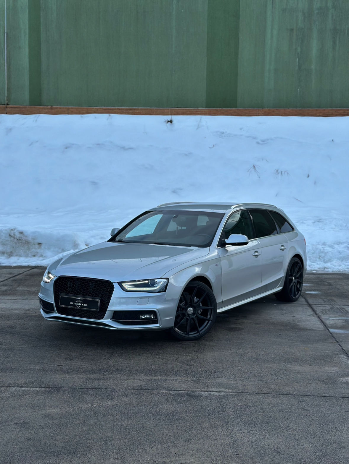 Audi A4 B8 2.0 TDi QUATTRO S-line