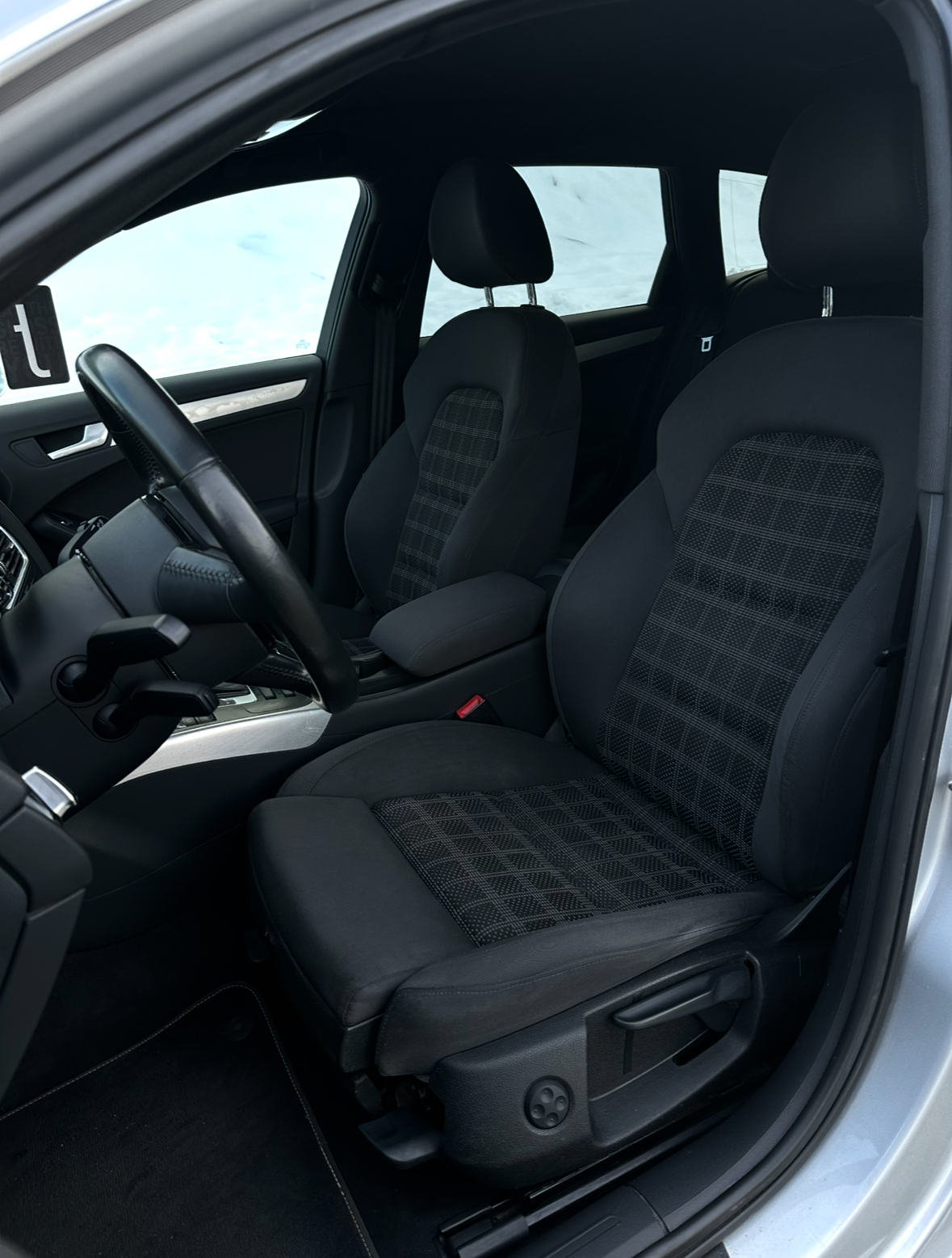 Audi A4 B8 2.0 TDi QUATTRO S-line